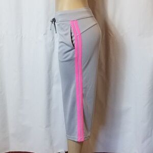 DANSKIN Now Gray & Pink Active Wear Capris